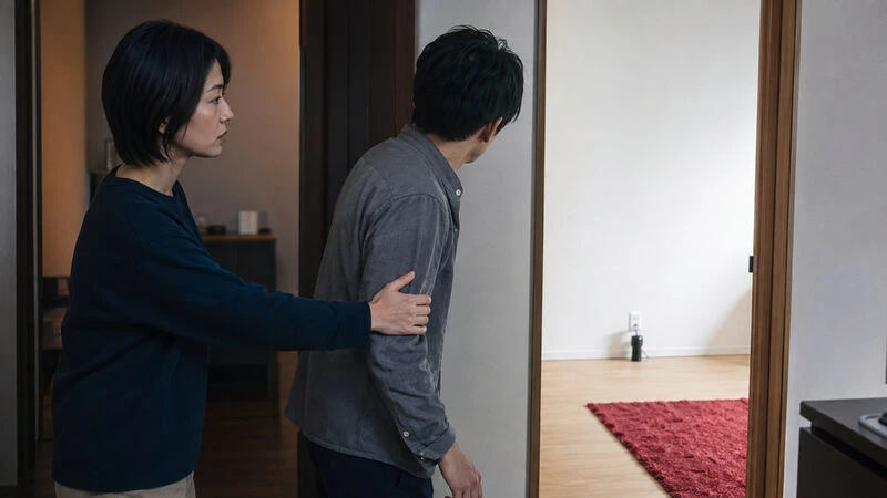 盗聴器らしき物を見つけた直後は安全を優先する